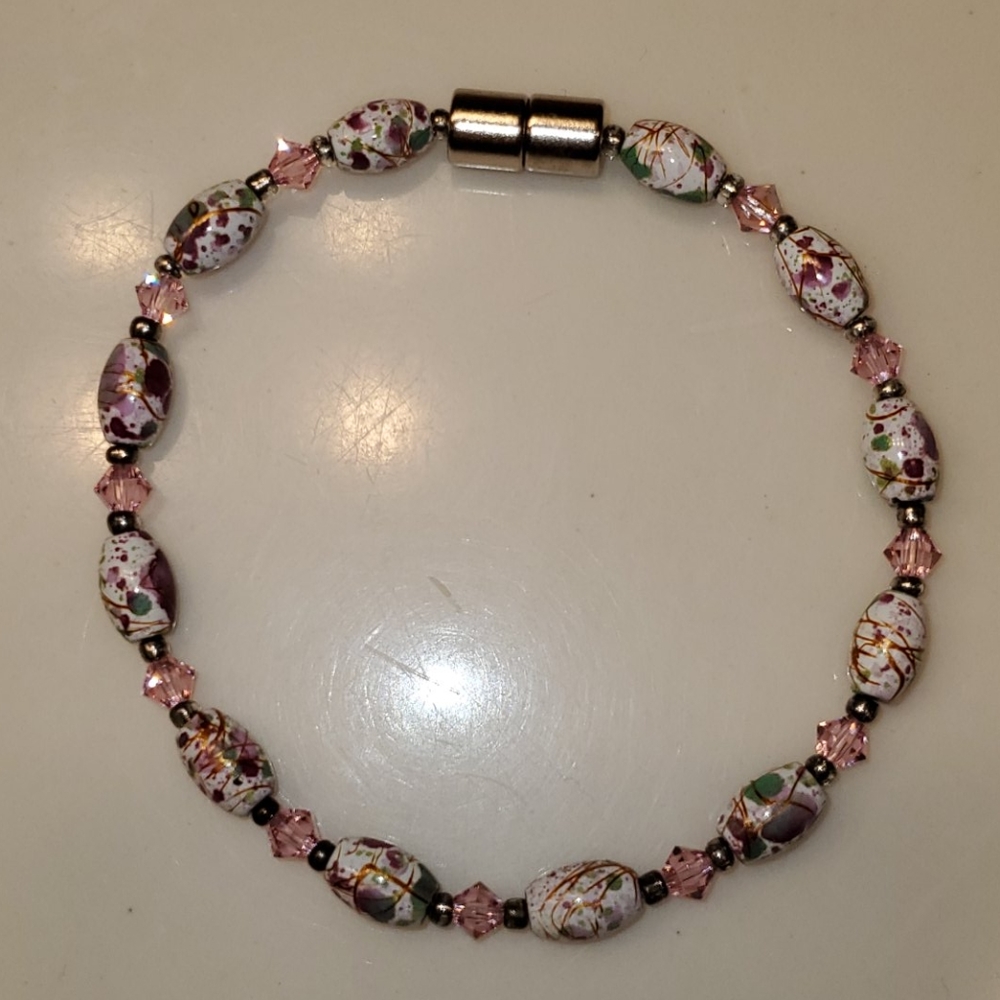 Bracelet magnetic clasp